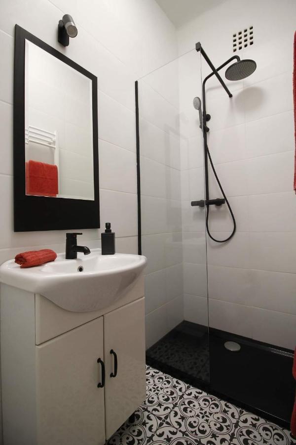 Viktoria Studioapartman Дьёр Экстерьер фото